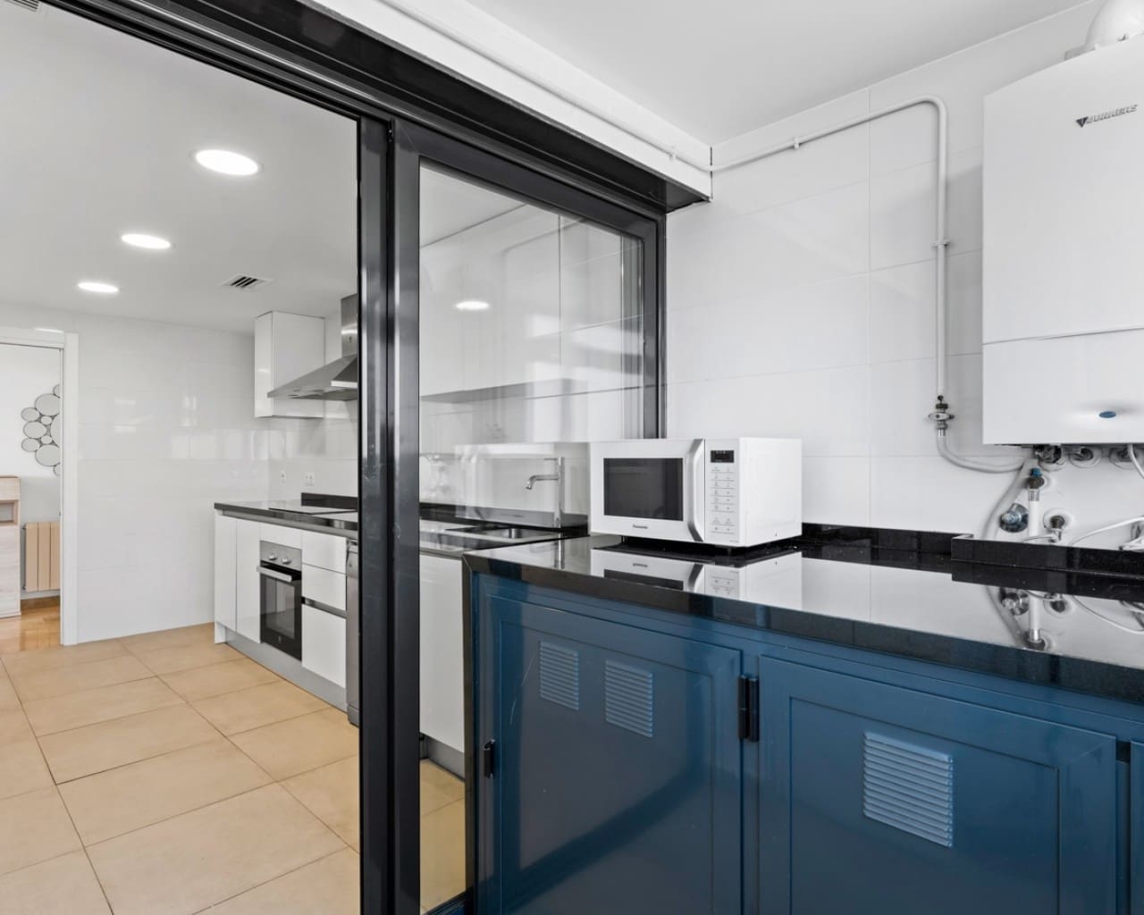 3 soveværelse Lejlighed til salg i Playa de San Juan med swimmingpool garage - € 799.000 (Ref: 9246970)