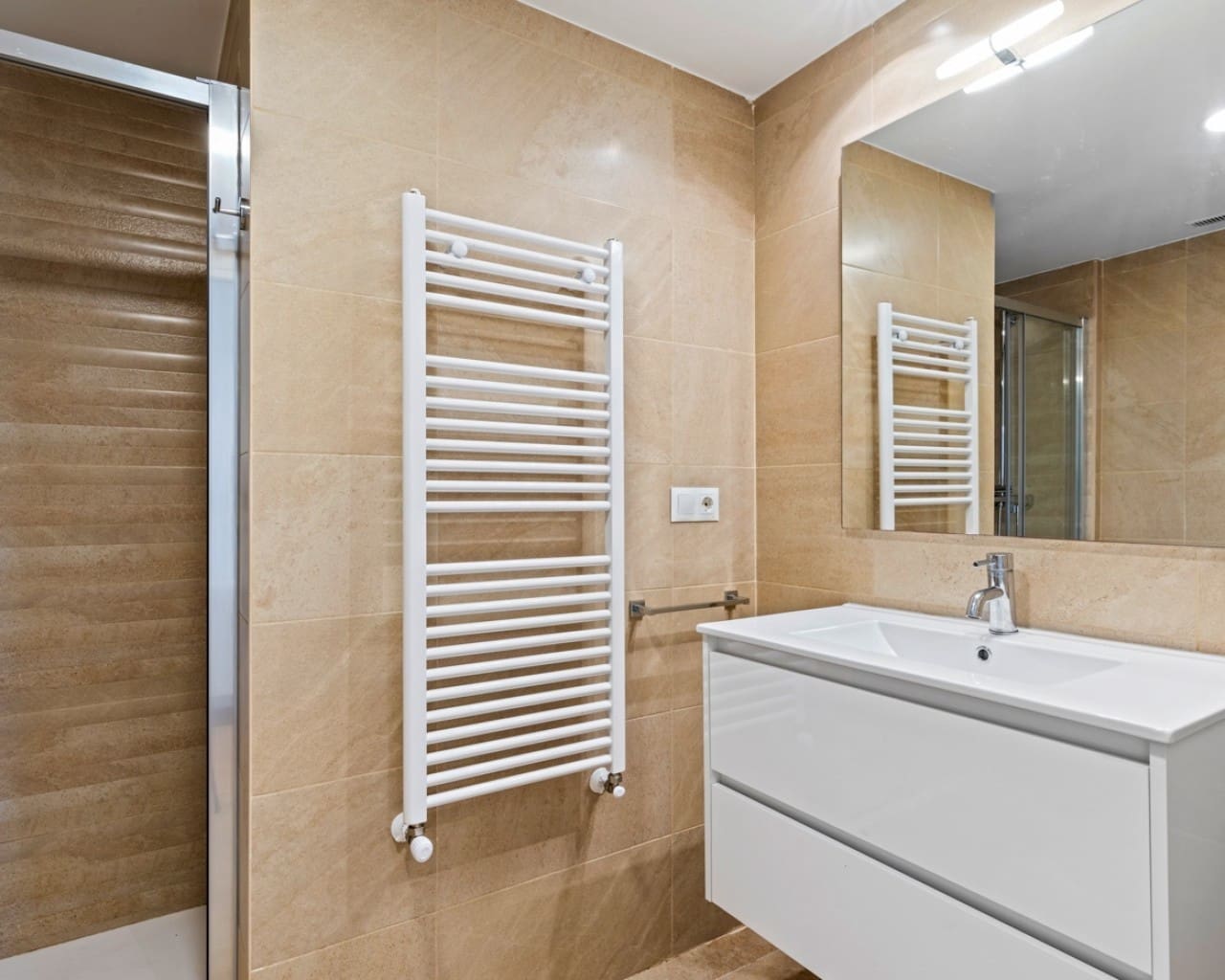 3 soveværelse Lejlighed til salg i Playa de San Juan med swimmingpool garage - € 799.000 (Ref: 9246970)