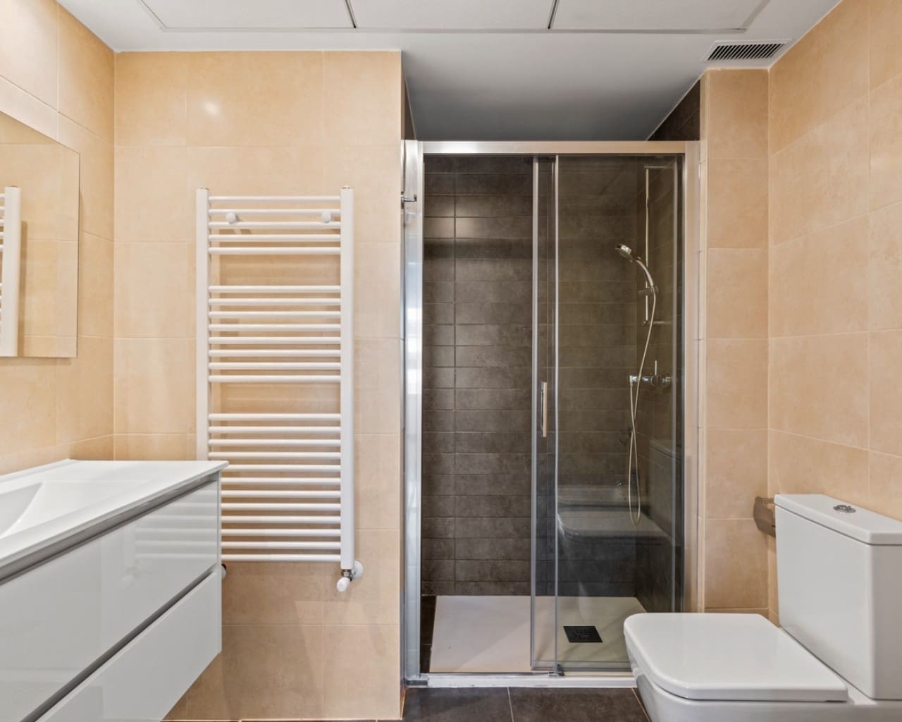 3 soveværelse Lejlighed til salg i Playa de San Juan med swimmingpool garage - € 799.000 (Ref: 9246970)