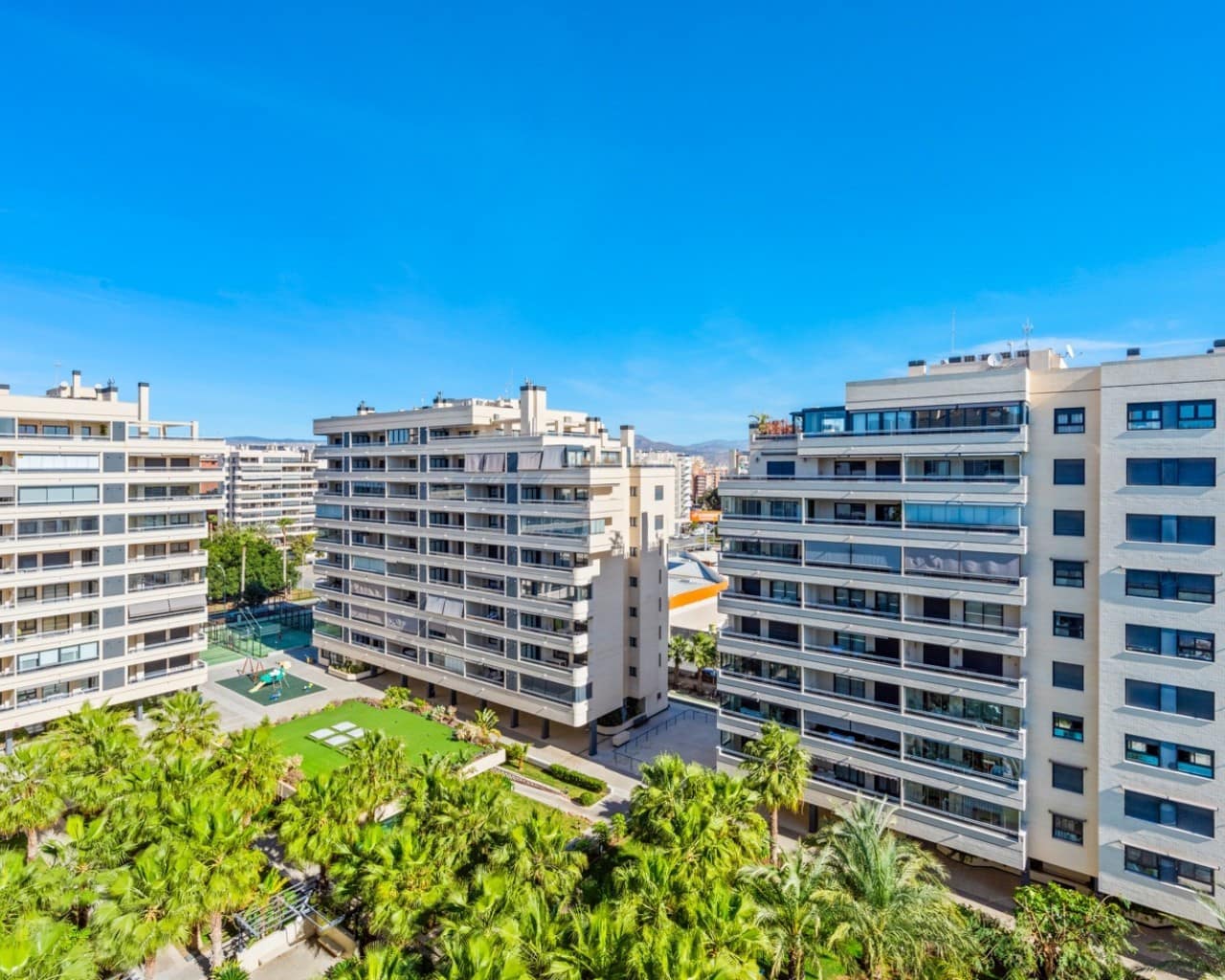 3 soveværelse Lejlighed til salg i Playa de San Juan med swimmingpool garage - € 799.000 (Ref: 9246970)