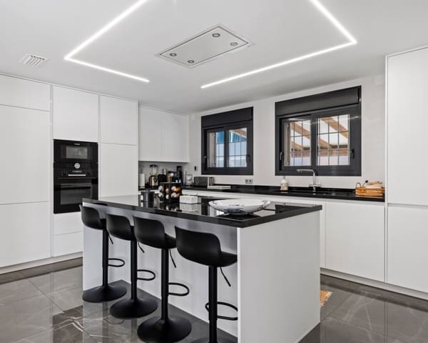 5 camera da letto Villa in vendita in San Juan de Alicante / Sant Joan d'Alacant con piscina garage - 1.499.000 € (Rif: 9246971)