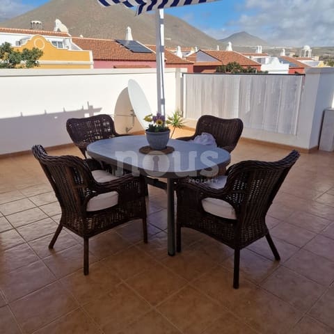 2 soveværelse Lejlighed til salg i Llano del Camello, San Miguel de Abona med swimmingpool - € 459.000 (Ref: 9432466)