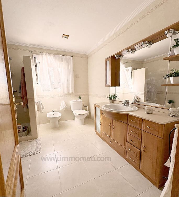 3 soveværelse Finca/Landehus til salg i Novelda med swimmingpool - € 315.000 (Ref: 8568937)