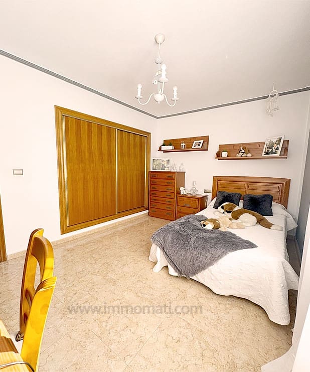 3 soveværelse Finca/Landehus til salg i Novelda med swimmingpool - € 315.000 (Ref: 8568937)