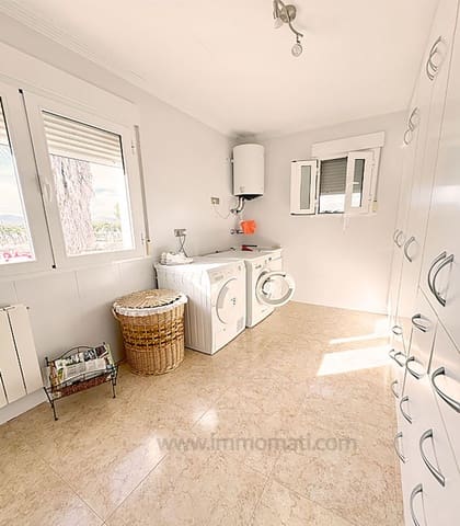 3 soveværelse Finca/Landehus til salg i Novelda med swimmingpool - € 315.000 (Ref: 8568937)