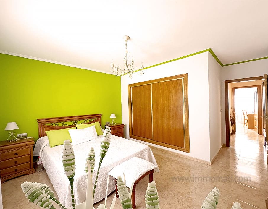 3 soveværelse Finca/Landehus til salg i Novelda med swimmingpool - € 315.000 (Ref: 8568937)