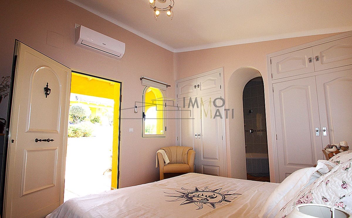 3 Zimmer Villa zu verkaufen in Finestrat mit Pool Garage - 749.000 € (Ref: 8861617)