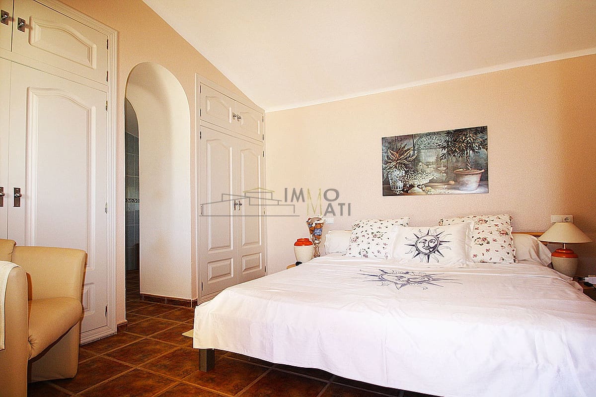 3 Zimmer Villa zu verkaufen in Finestrat mit Pool Garage - 749.000 € (Ref: 8861617)