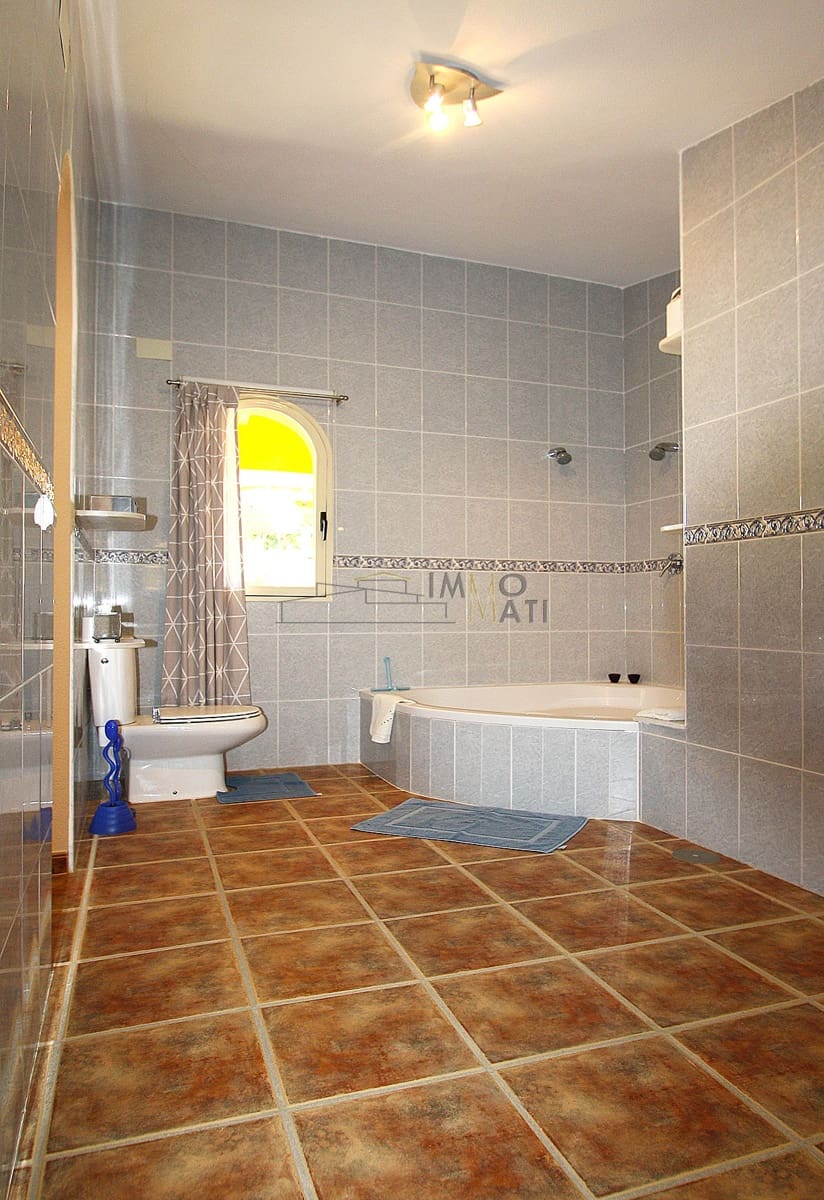 3 Zimmer Villa zu verkaufen in Finestrat mit Pool Garage - 749.000 € (Ref: 8861617)