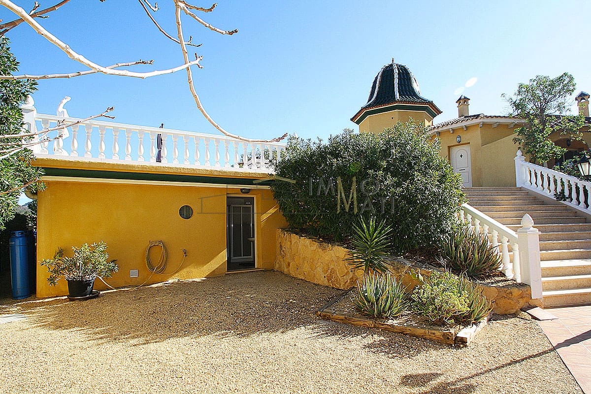 3 Zimmer Villa zu verkaufen in Finestrat mit Pool Garage - 749.000 € (Ref: 8861617)