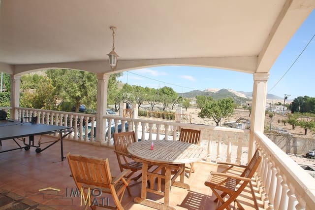 3 Zimmer Villa zu verkaufen in Pinoso mit Garage - 210.000 € (Ref: 9251456)