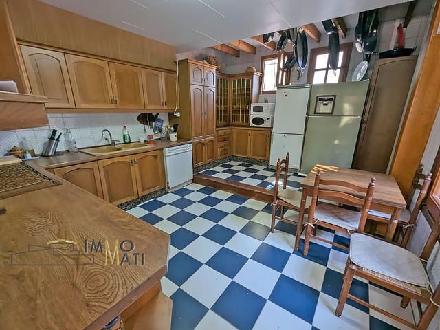 4 soverom Villa til salgs i Sax med svømmebasseng garasje - € 315 000 (Ref: 9251457)