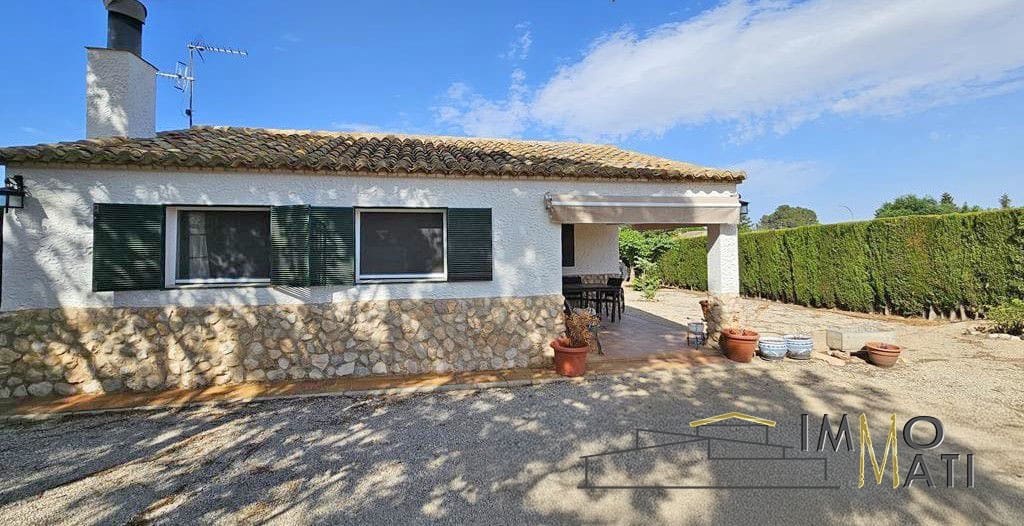 2 soveværelse Villa til salg i Caudete med swimmingpool garage - € 159.995 (Ref: 9251458)