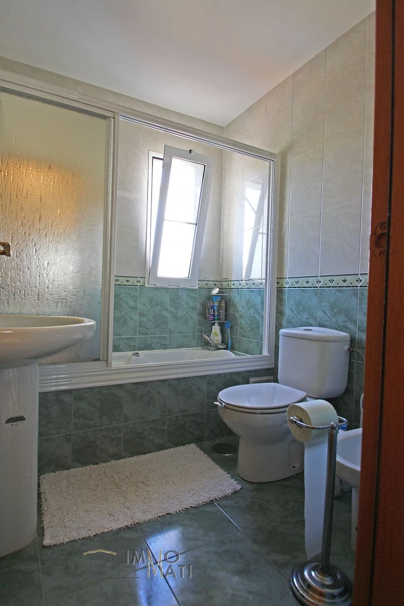 3 makuuhuone Huvila myytävänä paikassa Aspe mukana uima-altaan 
autotalli - 295 000 € (Ref: 9251461)