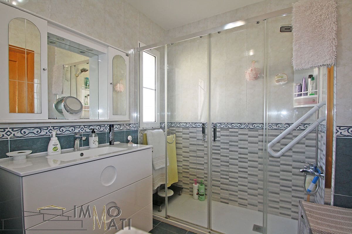 3 makuuhuone Huvila myytävänä paikassa Aspe mukana uima-altaan 
autotalli - 295 000 € (Ref: 9251461)