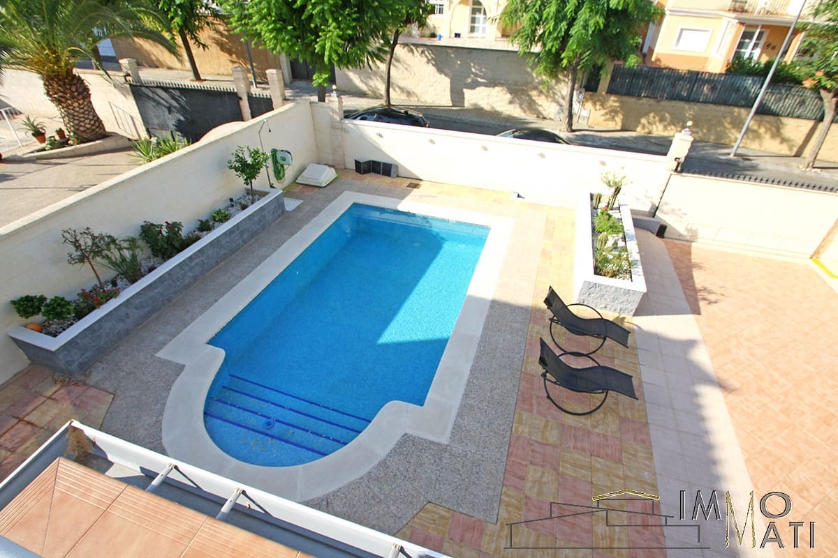 3 makuuhuone Huvila myytävänä paikassa Aspe mukana uima-altaan 
autotalli - 295 000 € (Ref: 9251461)