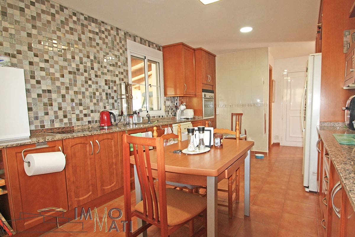 3 makuuhuone Huvila myytävänä paikassa Aspe mukana uima-altaan 
autotalli - 295 000 € (Ref: 9251461)