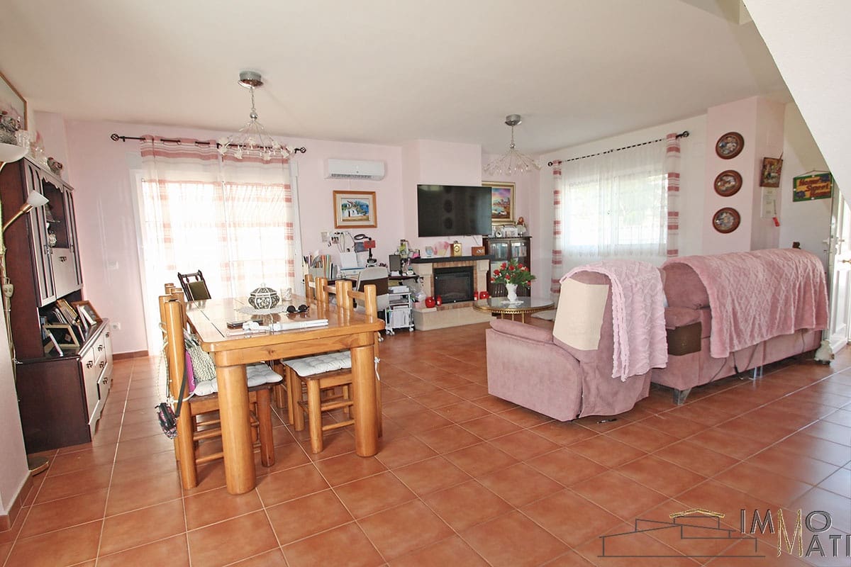 3 makuuhuone Huvila myytävänä paikassa Aspe mukana uima-altaan 
autotalli - 295 000 € (Ref: 9251461)