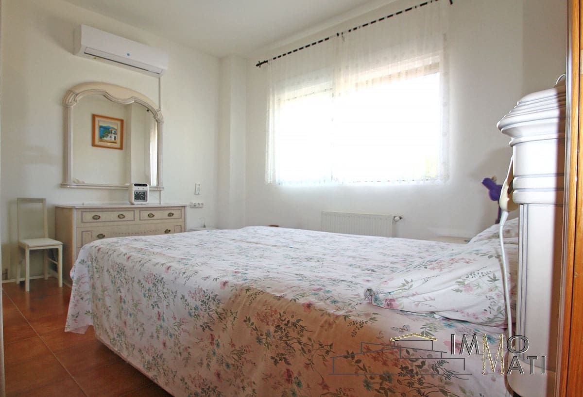 3 makuuhuone Huvila myytävänä paikassa Aspe mukana uima-altaan 
autotalli - 295 000 € (Ref: 9251461)