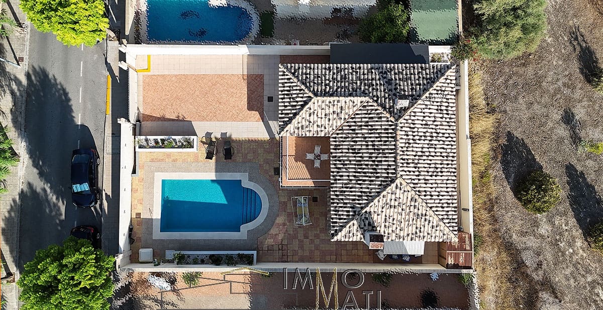 3 makuuhuone Huvila myytävänä paikassa Aspe mukana uima-altaan 
autotalli - 295 000 € (Ref: 9251461)