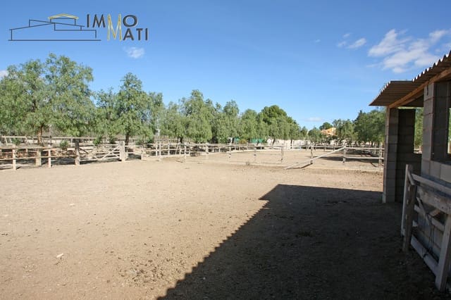 4 camera da letto Finca/Casa di Campagna in vendita in La Romana con piscina - 349.000 € (Rif: 9356956)