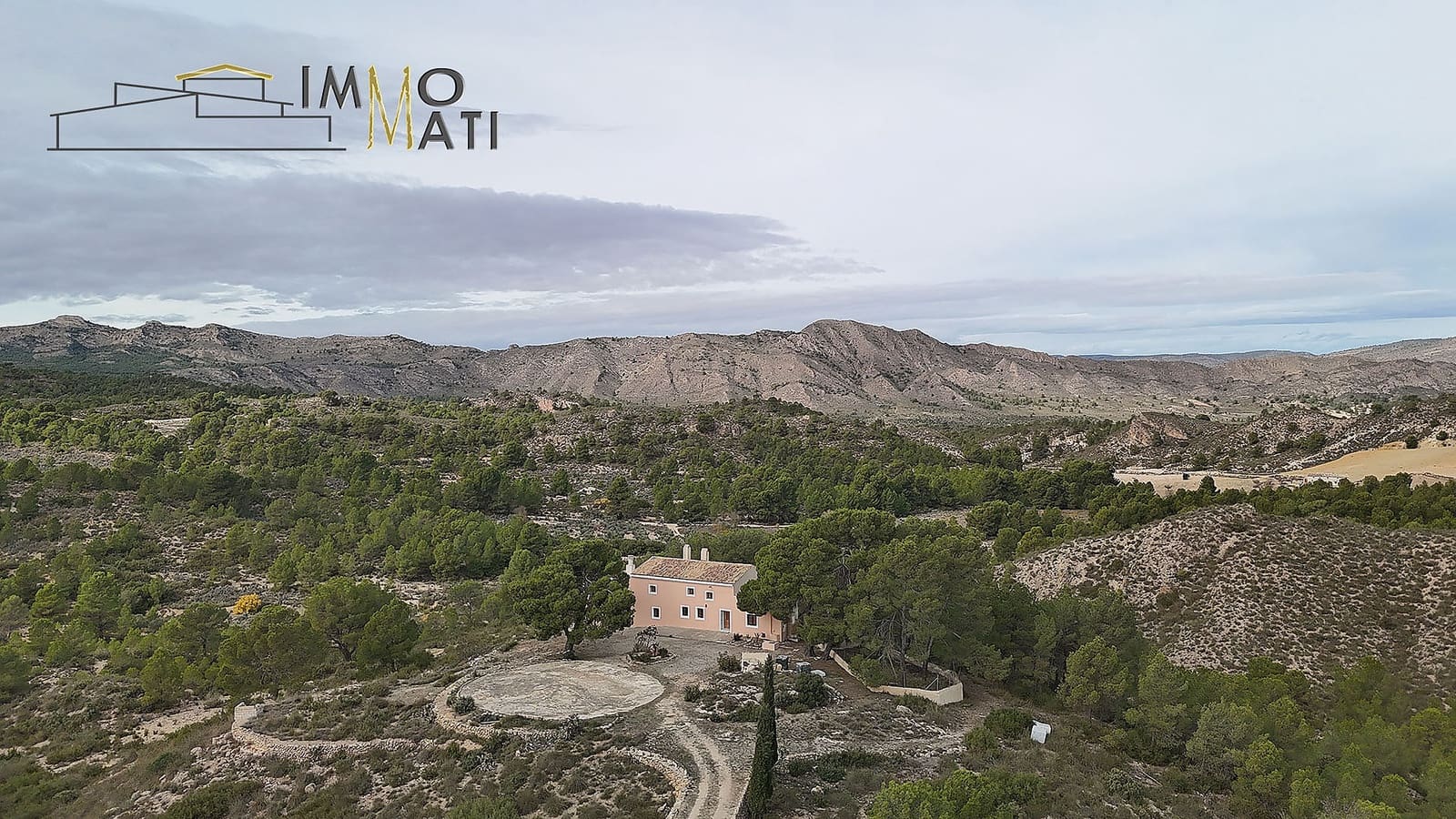 8 chambre Finca/Maison de Campagne à vendre à Yecla avec garage - 395 000 € (Ref: 9394085)