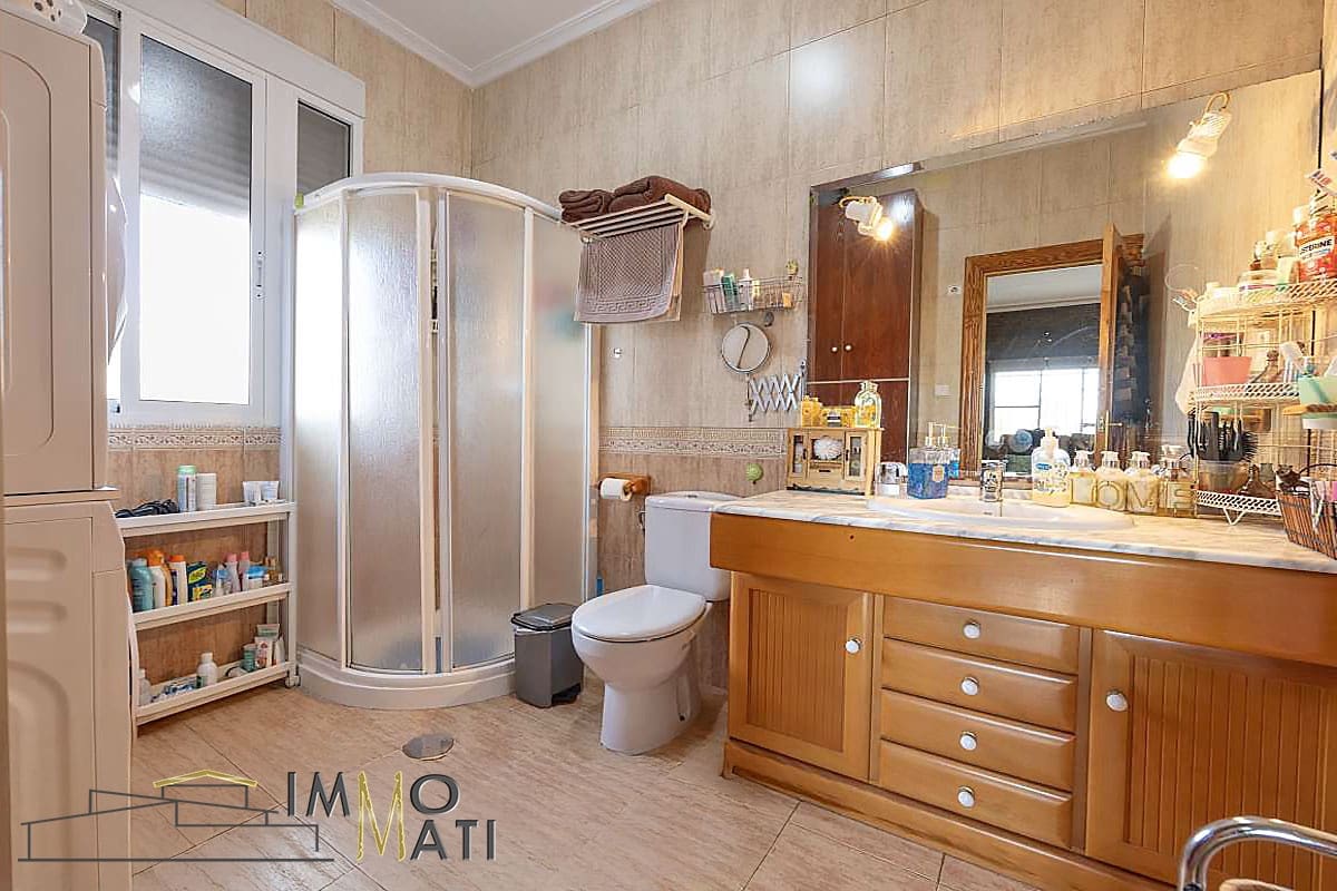 6 bedroom Villa for sale in Agost - € 299,000 (Ref: 9544124)