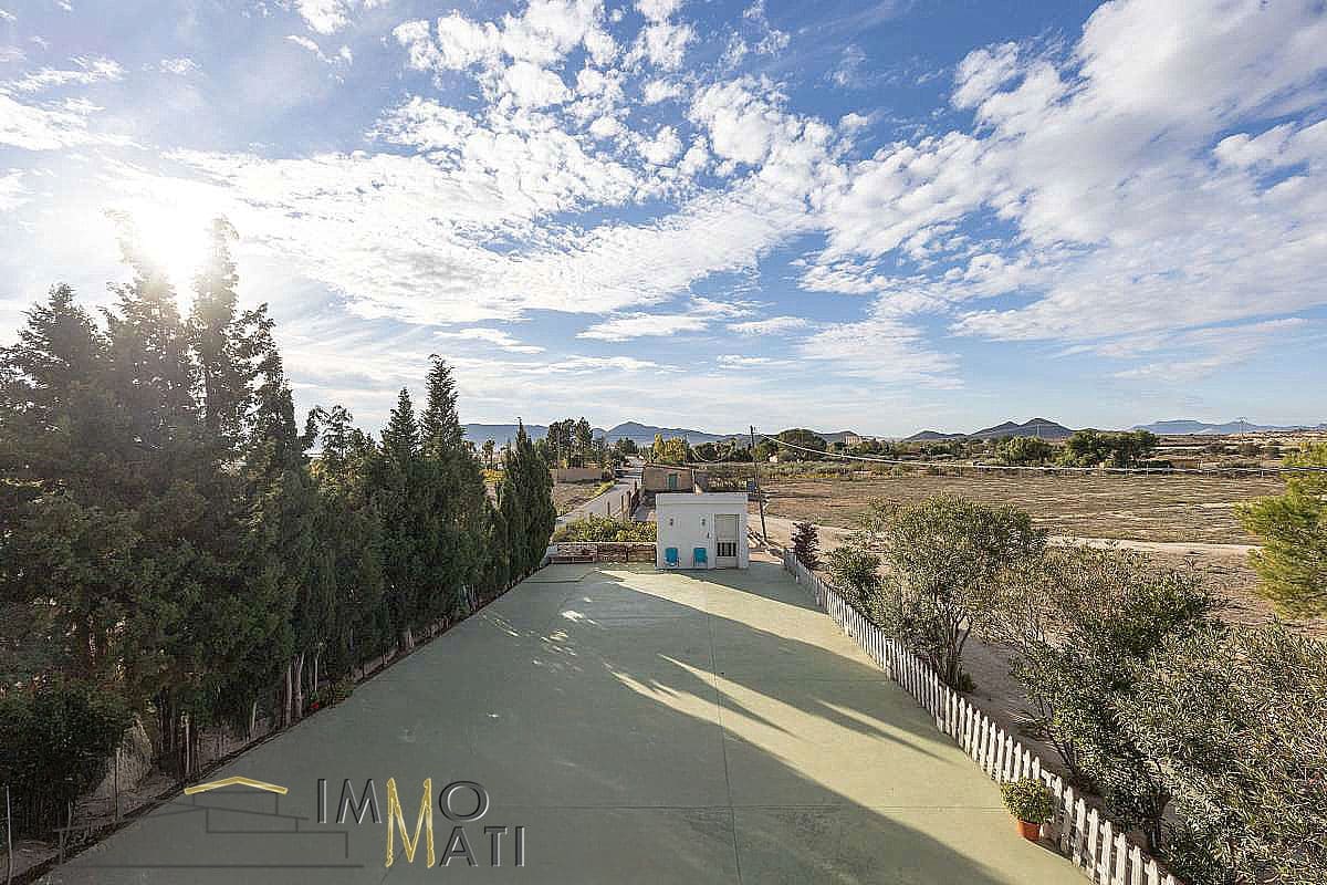 6 bedroom Villa for sale in Agost - € 299,000 (Ref: 9544124)