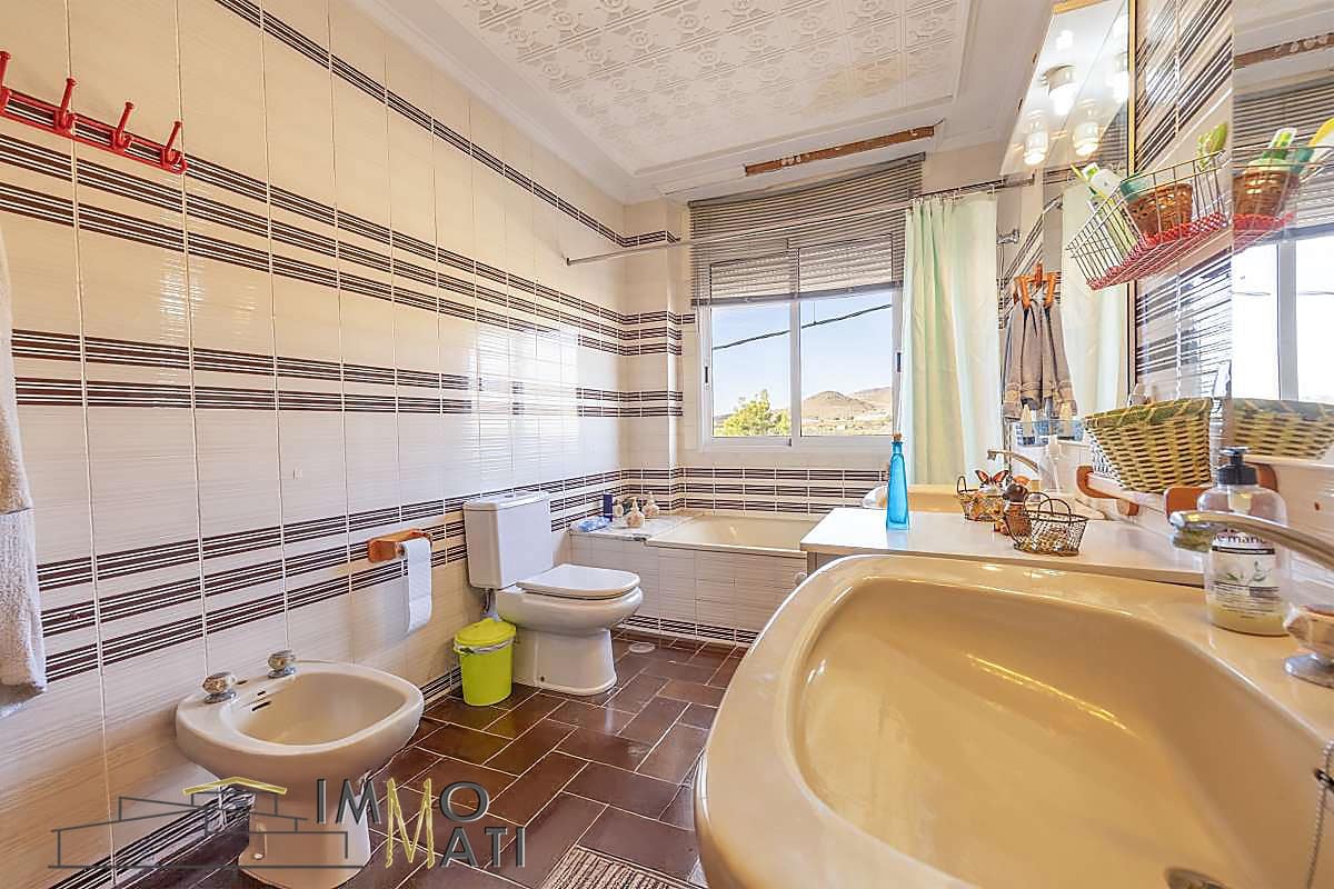 6 bedroom Villa for sale in Agost - € 299,000 (Ref: 9544124)