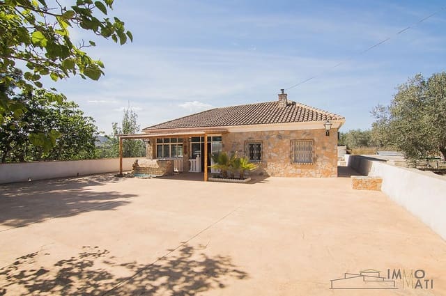 3 makuuhuone Huvila myytävänä paikassa La Romana mukana uima-altaan 
autotalli - 275 000 € (Ref: 9544395)