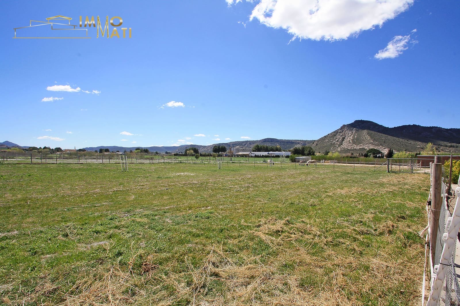 Finca/Casa Rural de 4 habitaciones en Villena en venta con piscina garaje - 330.000 € (Ref: 9776859)