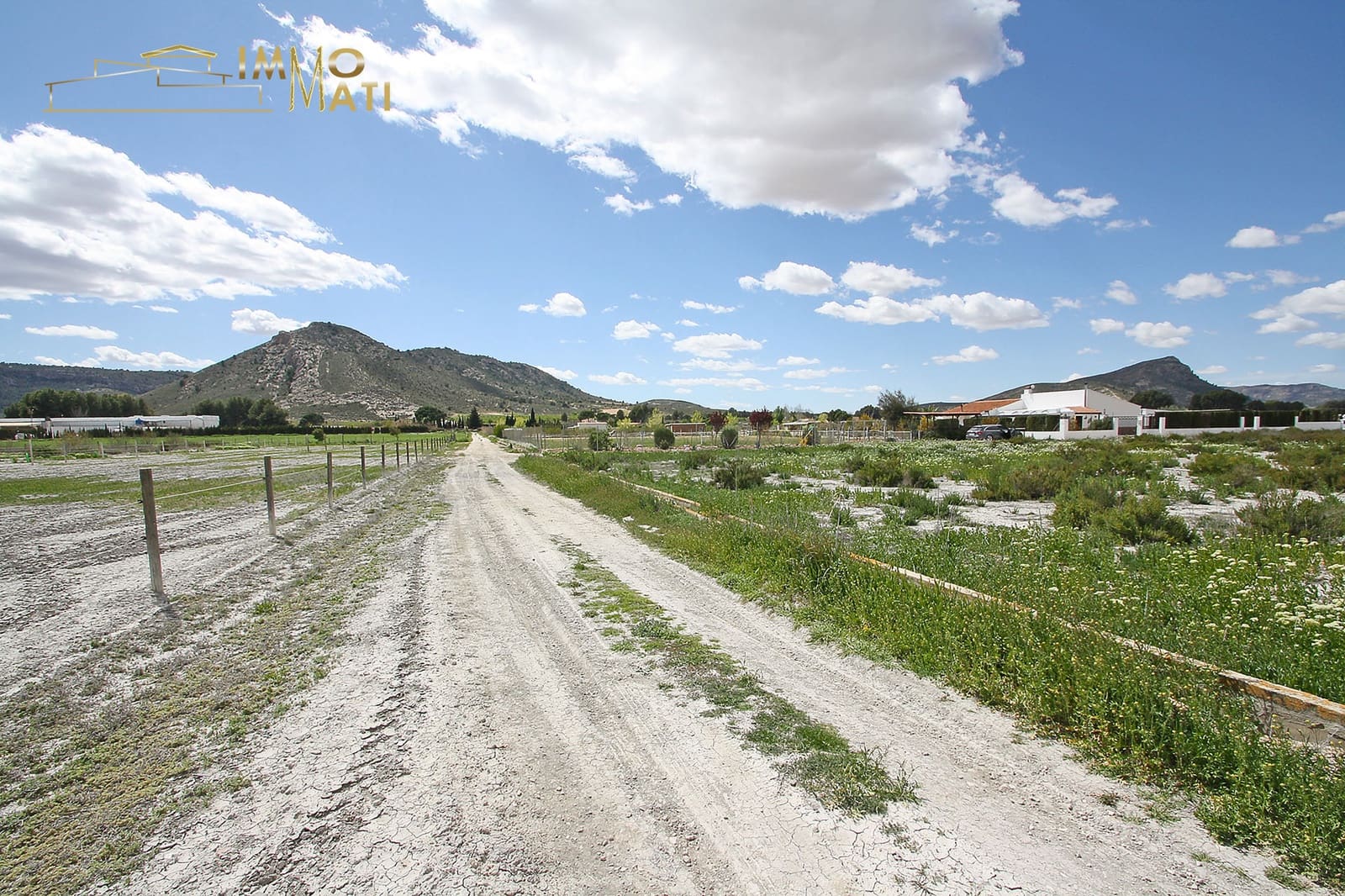 Finca/Casa Rural de 4 habitaciones en Villena en venta con piscina garaje - 330.000 € (Ref: 9776859)