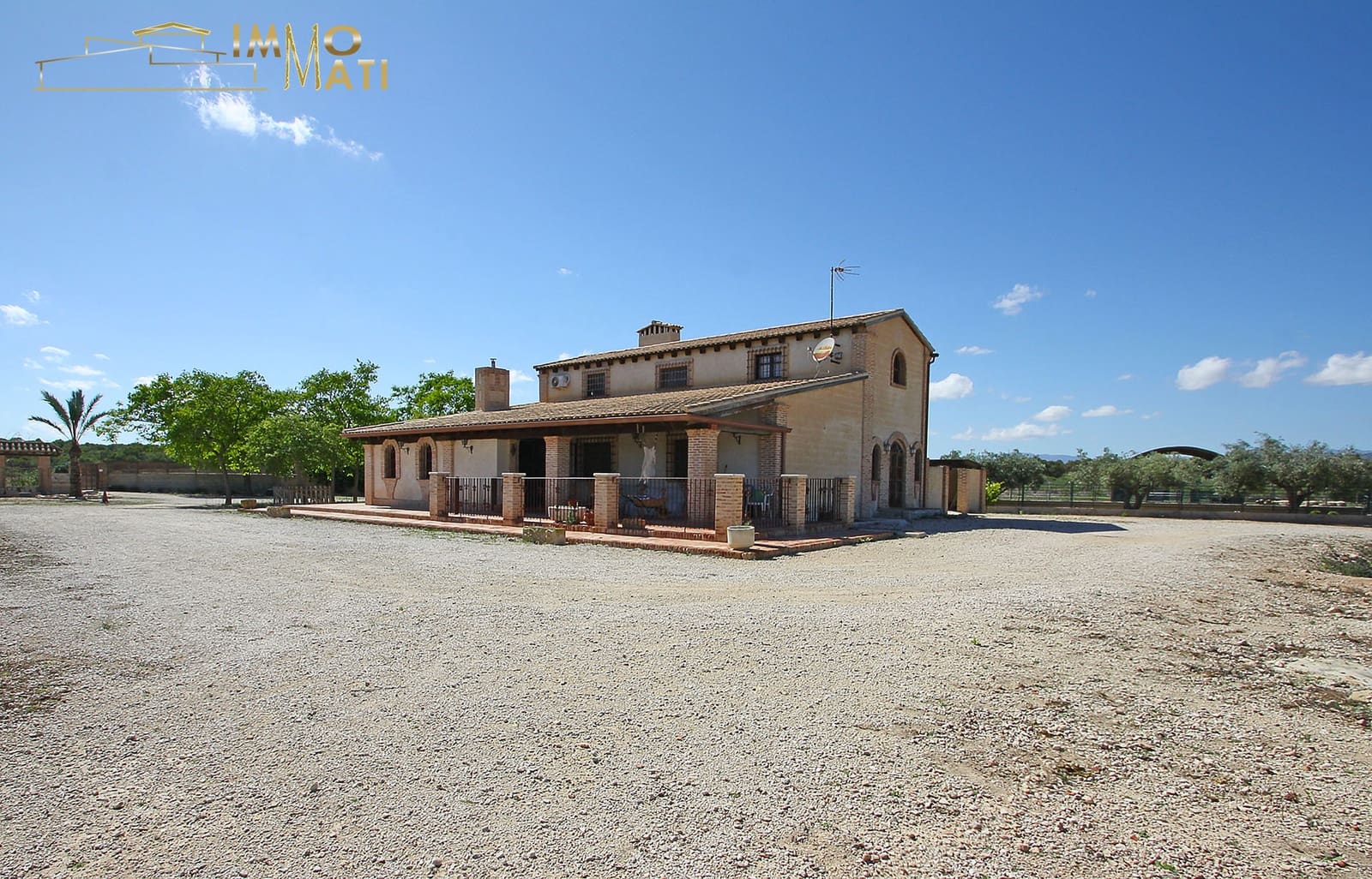 Chalet de 5 habitaciones en Santa Pola en venta con garaje - 749.995 € (Ref: 9893044)