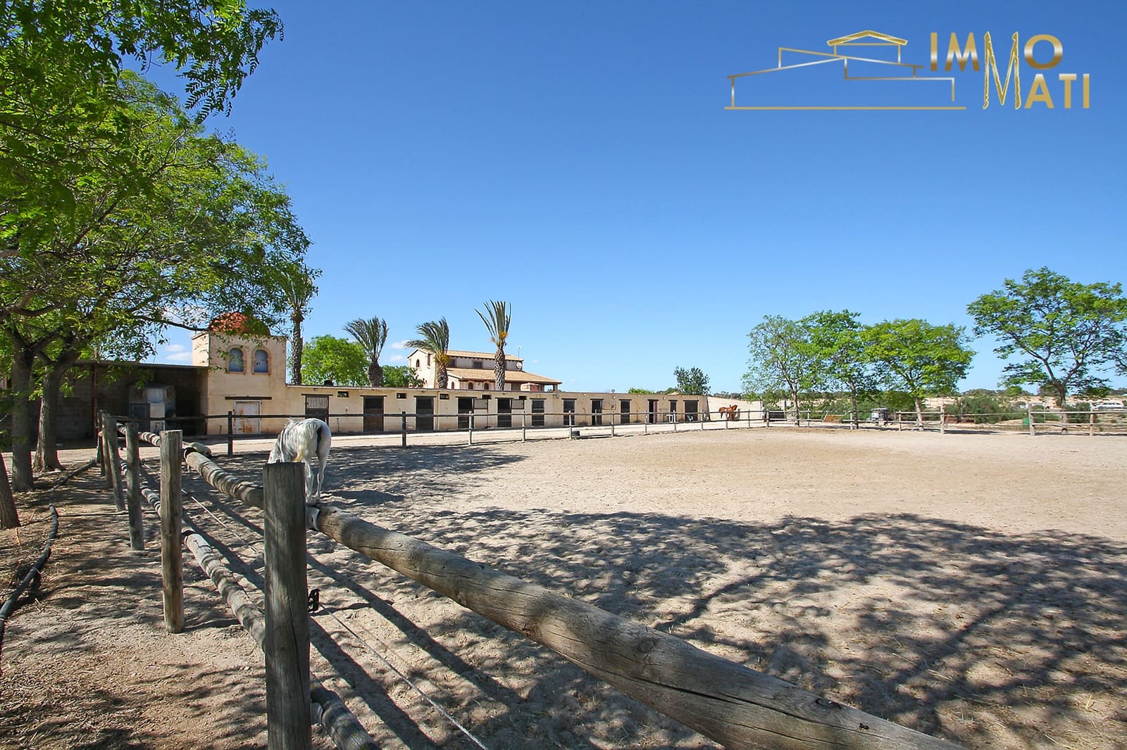 Chalet de 5 habitaciones en Santa Pola en venta con garaje - 749.995 € (Ref: 9893044)