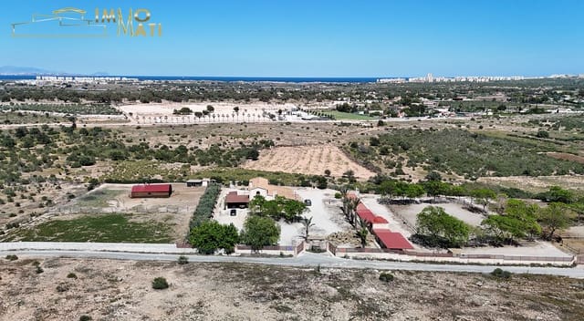 Chalet de 5 habitaciones en Santa Pola en venta con garaje - 749.995 € (Ref: 9893044)