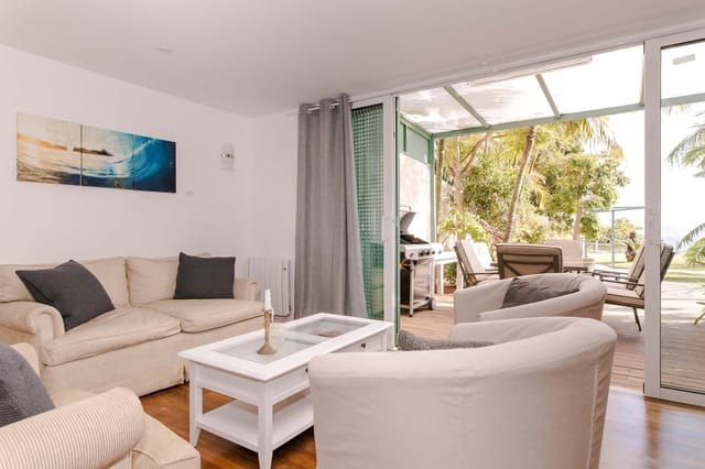 2 soverom Villa til salgs i La Matanza de Acentejo med svømmebasseng garasje - € 1 400 000 (Ref: 10019757)