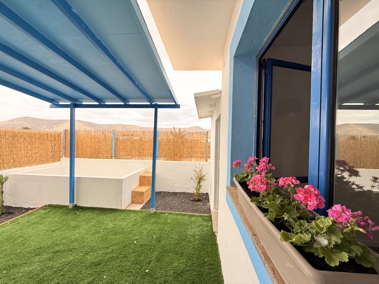 2 bedroom Apartment for sale in La Oliva with garage - € 265,000 (Ref: 10037711)