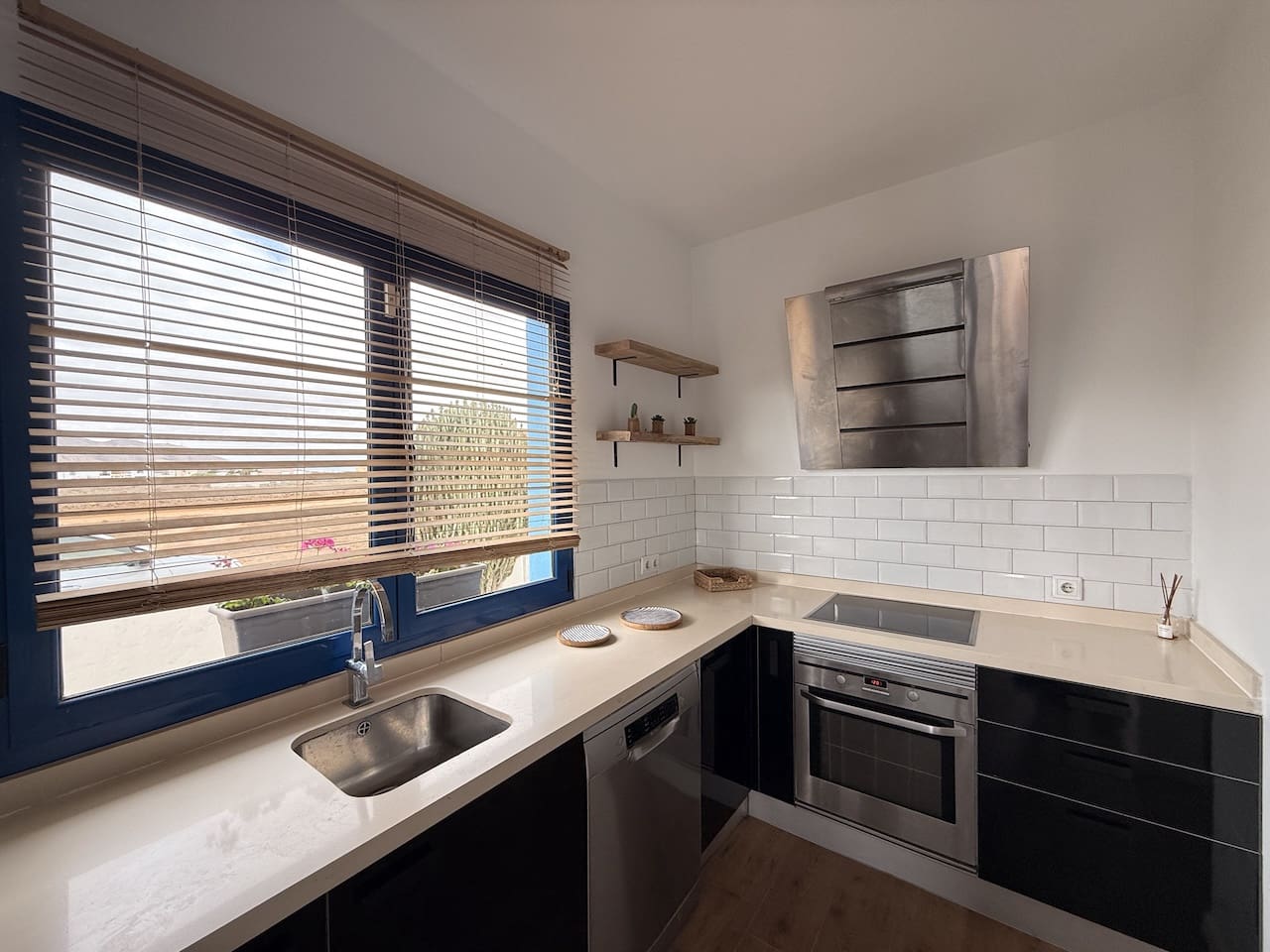 2 bedroom Apartment for sale in La Oliva with garage - € 265,000 (Ref: 10037711)