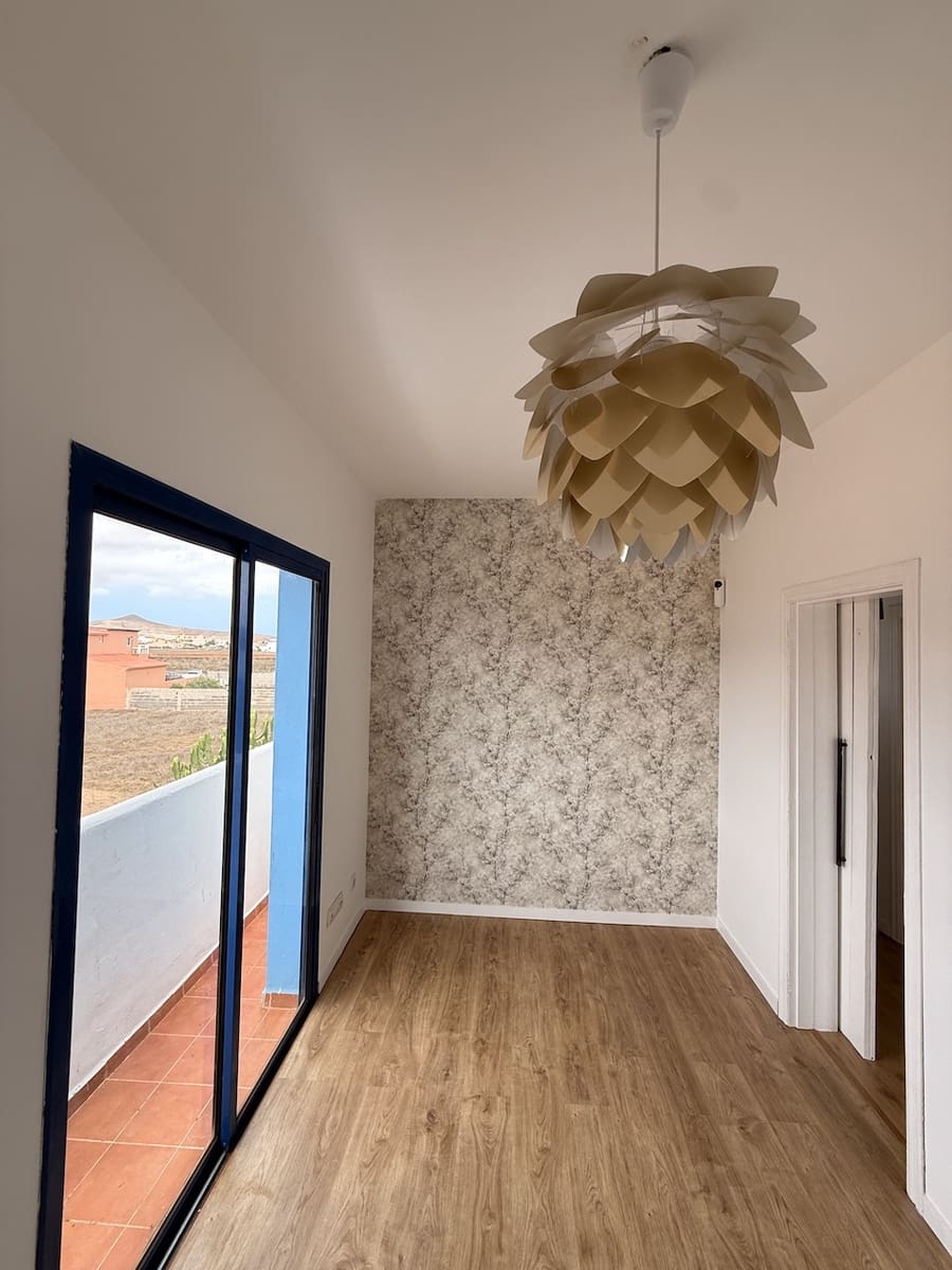 2 bedroom Apartment for sale in La Oliva with garage - € 265,000 (Ref: 10037711)