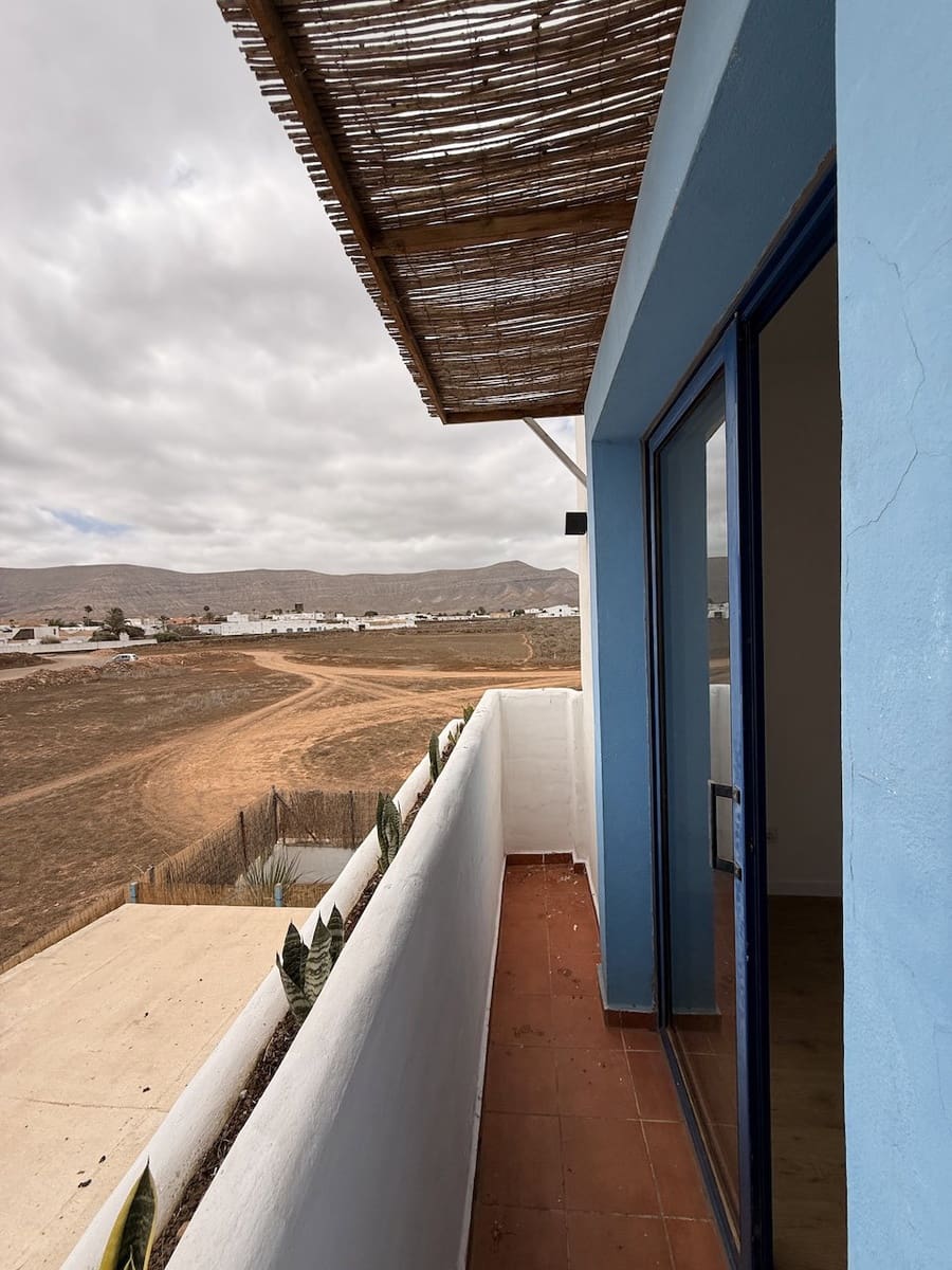 2 bedroom Apartment for sale in La Oliva with garage - € 249,000 (Ref: 10037711)