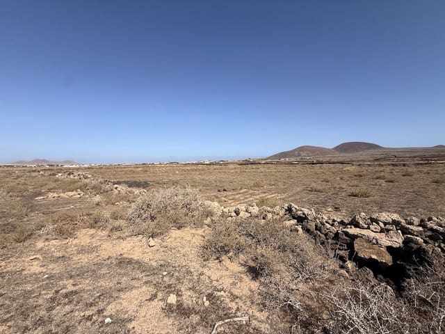 Undeveloped Land for sale in Lajares, La Oliva - € 99,000 (Ref: 10091414)