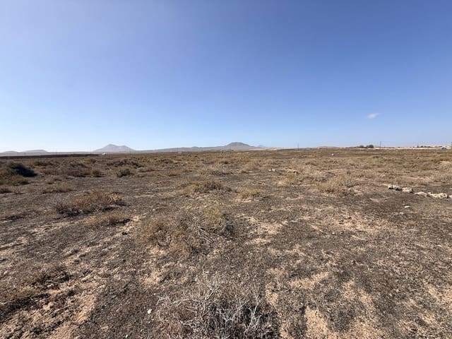Undeveloped Land for sale in Lajares, La Oliva - € 99,000 (Ref: 10091414)