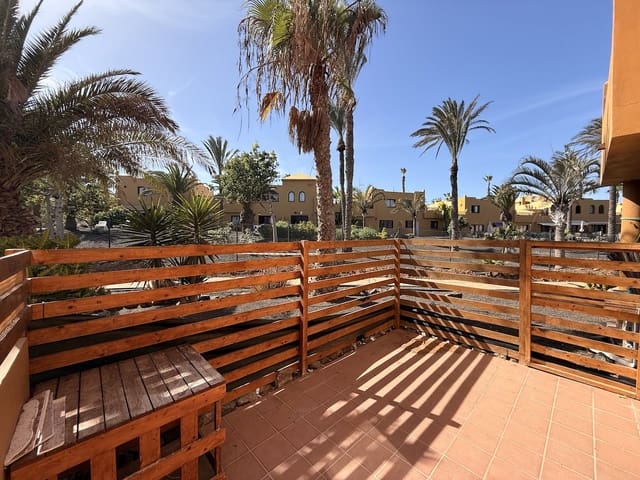 1 sovrum Lägenhet till salu i Corralejo, La Oliva med pool garage - 160 000 € (Ref: 10130700)