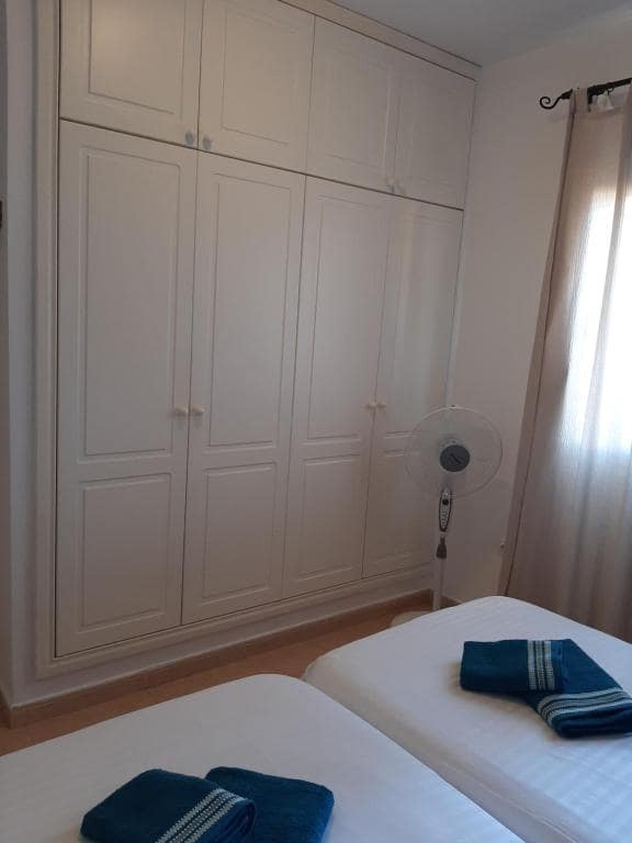 3 bedroom Villa for sale in Corralejo with pool garage - € 500,000 (Ref: 10130701)