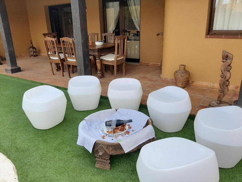 3 bedroom Villa for sale in Corralejo with pool garage - € 500,000 (Ref: 10130701)