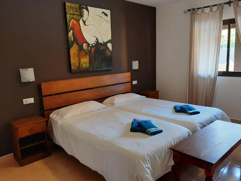 3 bedroom Villa for sale in Corralejo with pool garage - € 500,000 (Ref: 10130701)