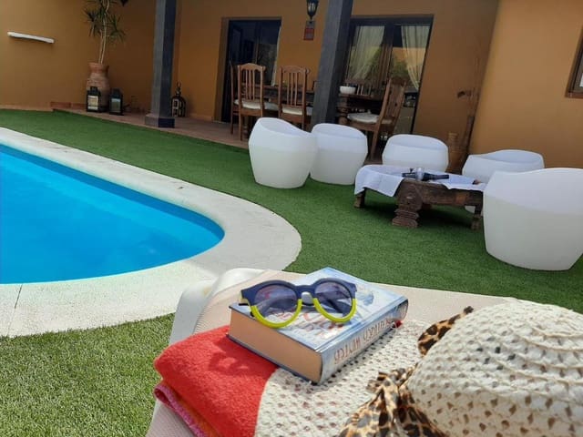 3 chambre Villa/Maison à vendre à Corralejo, La Oliva avec piscine garage - 500 000 € (Ref: 10130701)