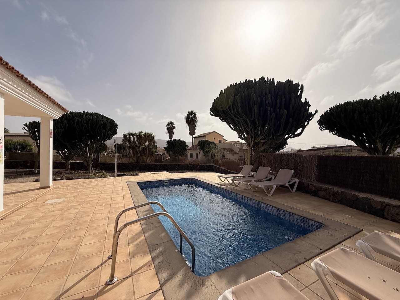 3 soveværelse Villa til salg i La Oliva med swimmingpool garage - € 460.000 (Ref: 10140488)
