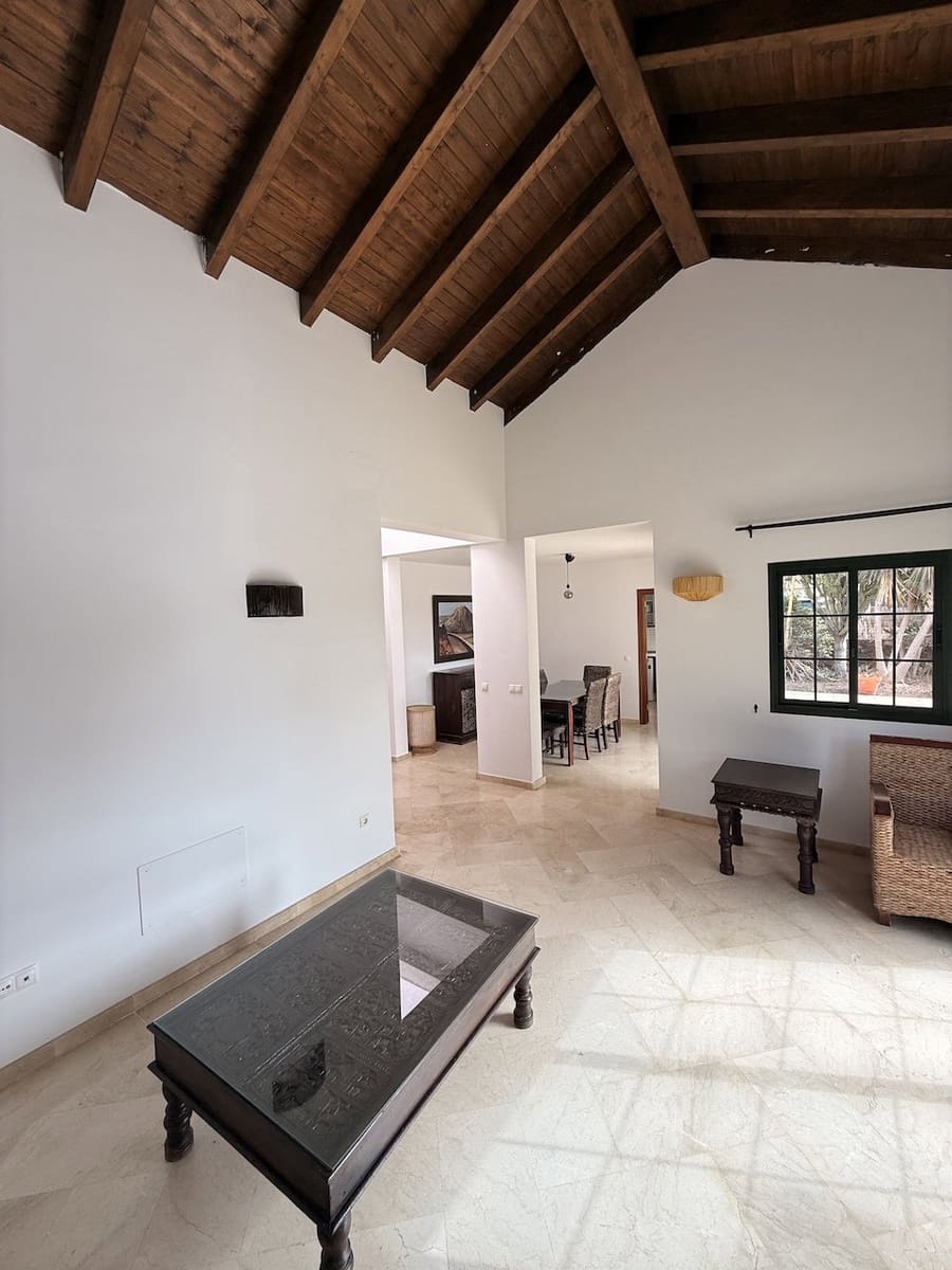 3 camera da letto Villa in vendita in La Oliva con piscina garage - 460.000 € (Rif: 10140489)