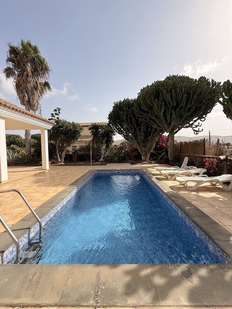 3 camera da letto Villa in vendita in La Oliva con piscina garage - 460.000 € (Rif: 10140489)